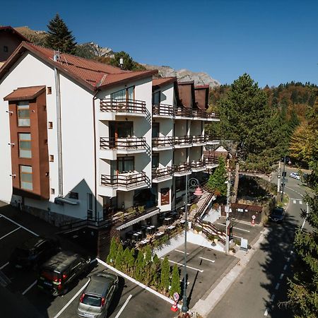 Hotel Marea Neagra Sinaia Exteriör bild