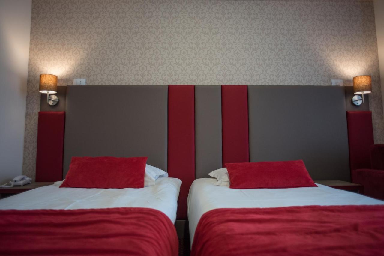 Hotel Marea Neagra Sinaia Exteriör bild